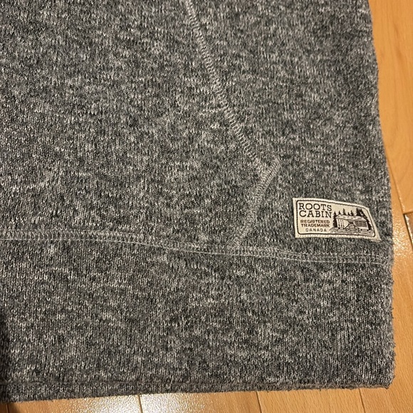 Burgundy Red & Grey Roots Canada Hoodie - size XS - Picture 7 of 16